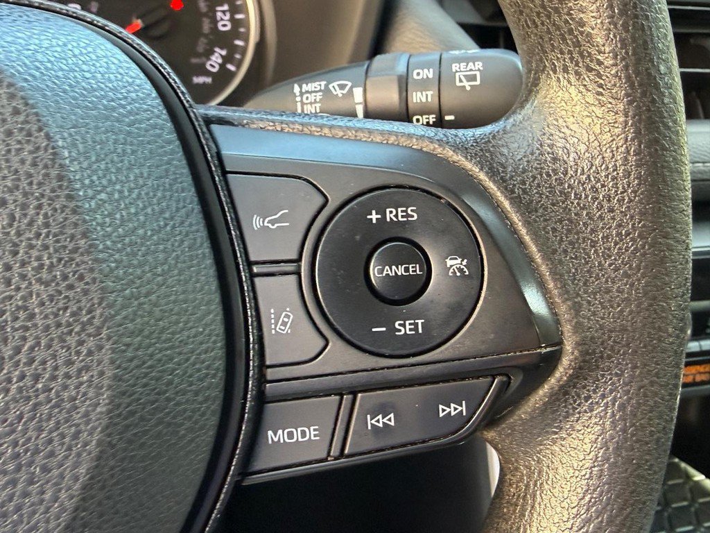 Certified 2021 Toyota RAV4 XLE AWD/4WD image 19