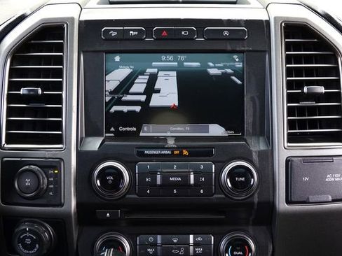 Used 2018 Ford F150 Raptor w/ Equipment Group 802A Luxury image 28
