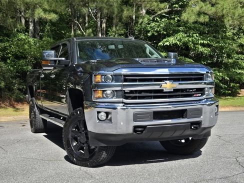 Used 2018 Chevrolet Silverado 2500 LTZ w/ Duramax Plus Package image 10