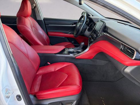 Used 2021 Toyota Camry XSE image 15