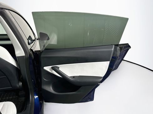 Used 2022 Tesla Model Y Performance AWD/4WD image 29