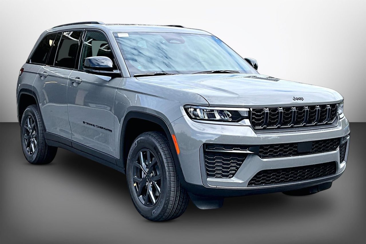 New 2027 Jeep Grand Cherokee Altitude AWD/4WD image 1
