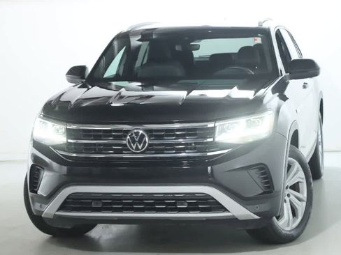 Certified 2021 Volkswagen Atlas Cross Sport SEL image 3