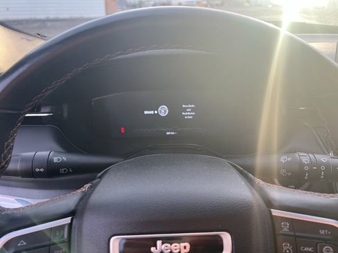 Used 2022 Jeep Compass Limited w/ (RED) Package image 13