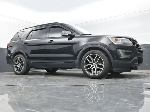 Used 2016 Ford Explorer Sport w/ Equipment Group 401A AWD/4WD image 43
