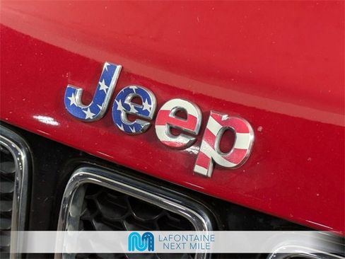 Used 2018 Jeep Compass Latitude w/ Popular Equipment Group image 9