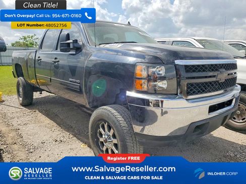 Used 2012 Chevrolet Silverado 3500 LT w/ Interior Plus Package AWD/4WD image 5