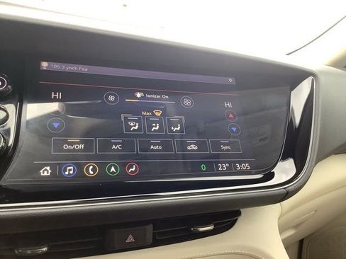 Used 2021 Buick Envision Avenir w/ Technology Package II AWD/4WD image 29