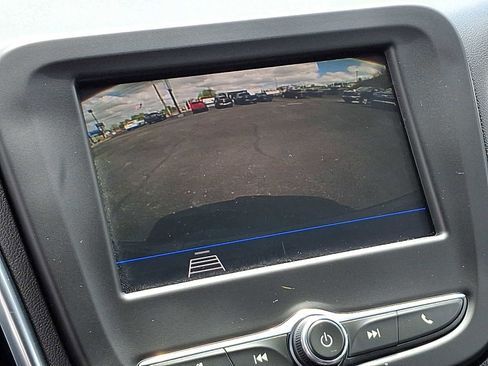 Used 2021 Chevrolet Equinox LT AWD/4WD image 18