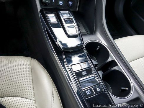 Used 2022 Hyundai Sonata Limited image 21