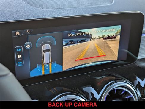 New 2026 Mercedes-Benz GLB 250 4MATIC image 14