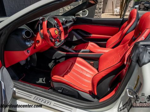 Used 2022 Ferrari Portofino M RWD image 17