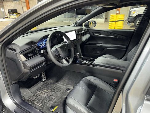 Used 2025 Toyota Camry XSE w/ Premium Plus Package AWD/4WD image 29