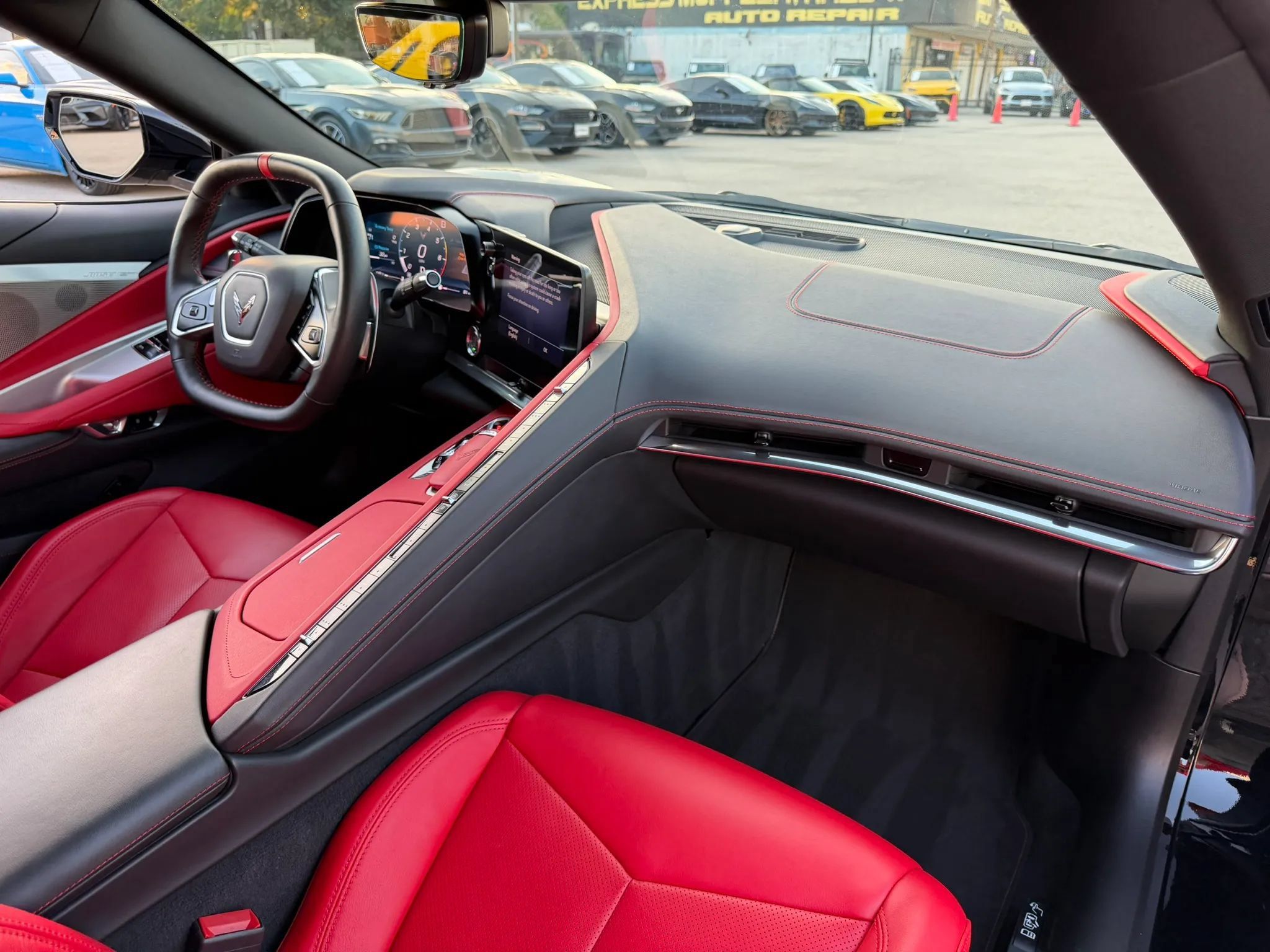 Used 2020 Chevrolet Corvette Stingray Preferred Cpe w/ 2LT Preferred Equipment Group RWD image 38