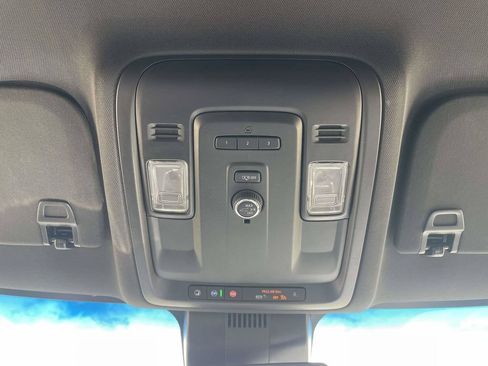 Used 2023 GMC Yukon SLT AWD/4WD image 28