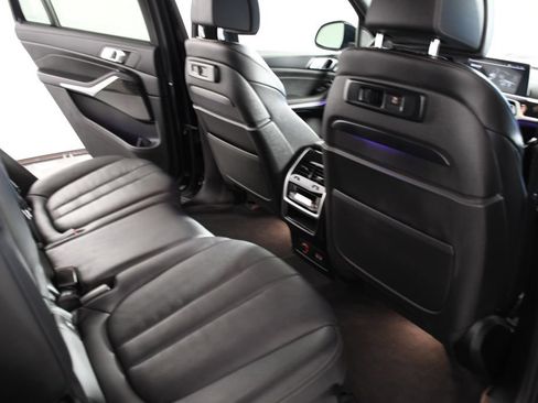 Used 2021 BMW X7 M50i w/ Cold Weather Package AWD/4WD image 22