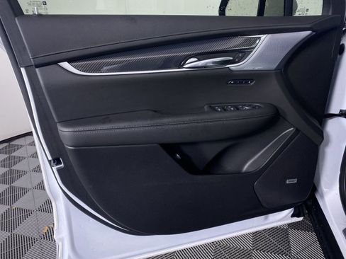 New 2025 Cadillac XT6 Sport w/ Technology Package AWD/4WD image 12