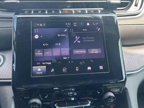 Used 2025 Jeep Grand Cherokee Altitude RWD image 15