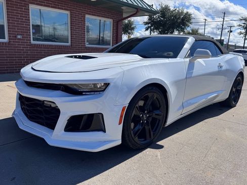 Used 2020 Chevrolet Camaro SS RWD image 1