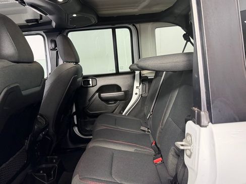 Certified 2025 Jeep Wrangler Unlimited Rubicon w/ Convenience Group AWD/4WD image 27