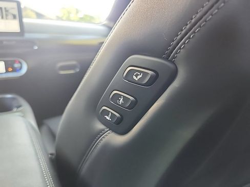 Used 2024 Genesis GV60 RWD image 25