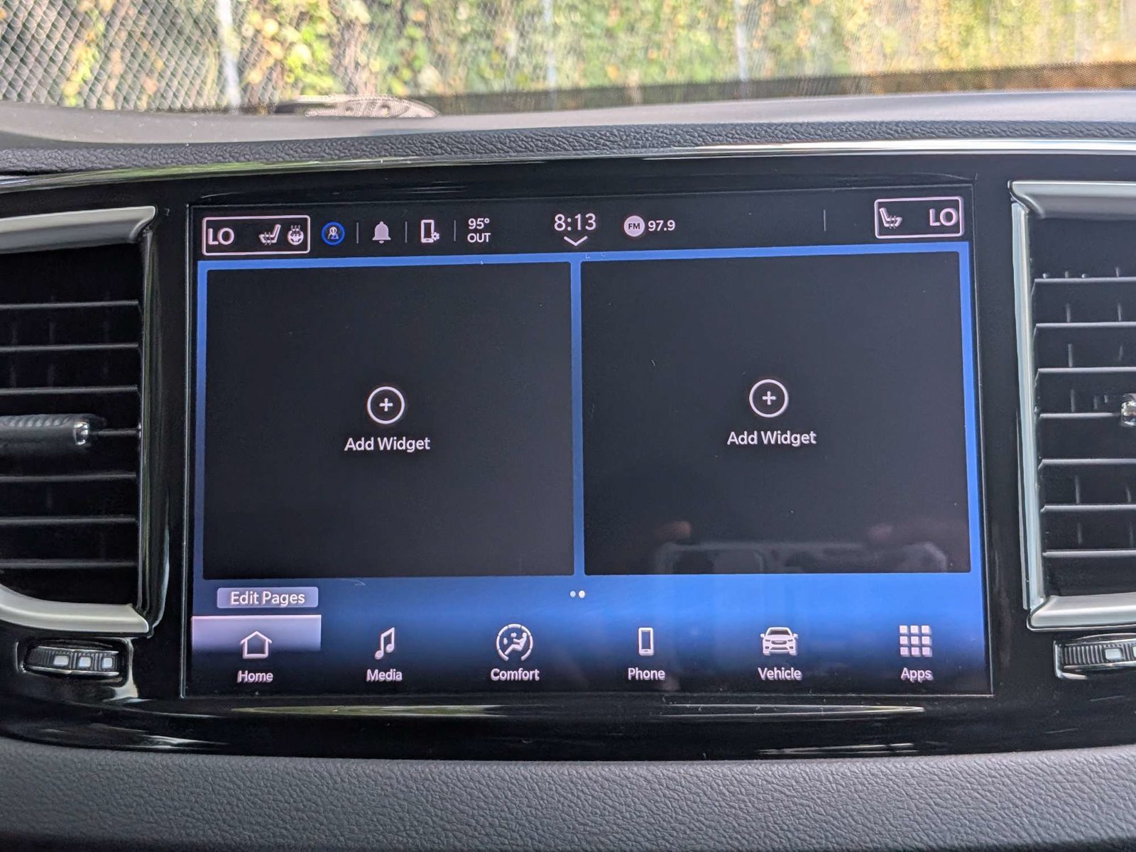 Used 2024 Chrysler Pacifica Touring-L FWD image 18