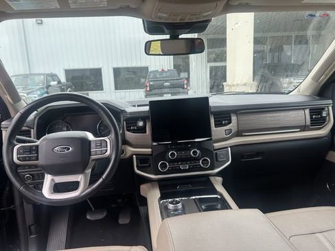 Used 2024 Ford Expedition Max Limited image 7