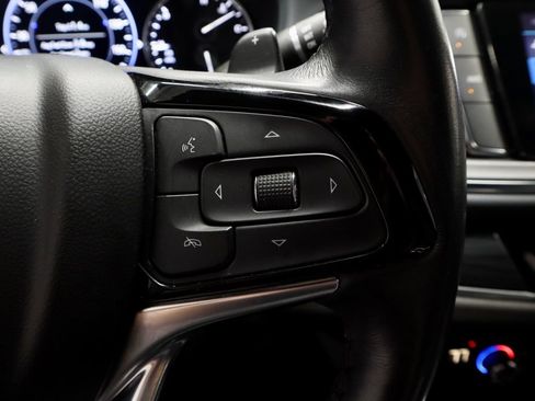 Used 2024 Buick Enclave Premium AWD/4WD image 31