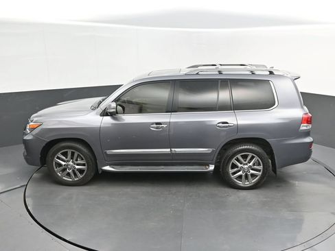 Used 2015 Lexus LX 570 4WD image 32