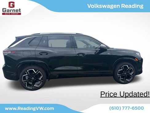 Used 2025 Volkswagen Tiguan SEL R-Line AWD/4WD image 6