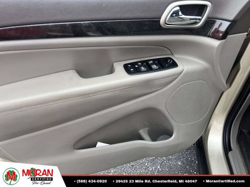 Used 2011 Jeep Grand Cherokee Laredo AWD/4WD image 14