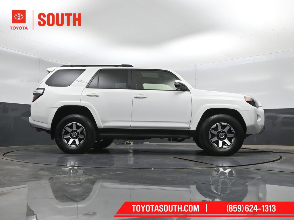 Used 2022 Toyota 4Runner TRD Off-Road Premium w/ Moonroof Package AWD/4WD image 36
