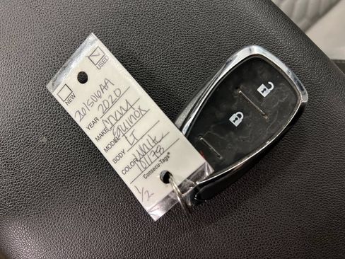 Used 2020 Chevrolet Equinox LT AWD/4WD image 29