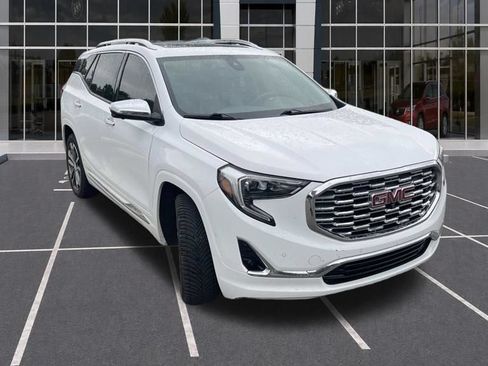 Used 2020 GMC Terrain Denali w/ Denali Premium Package AWD/4WD image 15