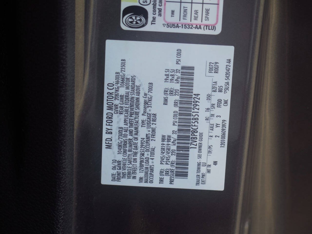 Used 2011 Ford Mustang GT Premium RWD image 29