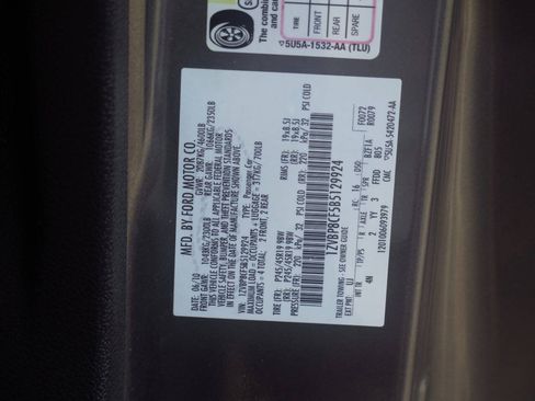 Used 2011 Ford Mustang GT Premium RWD image 29