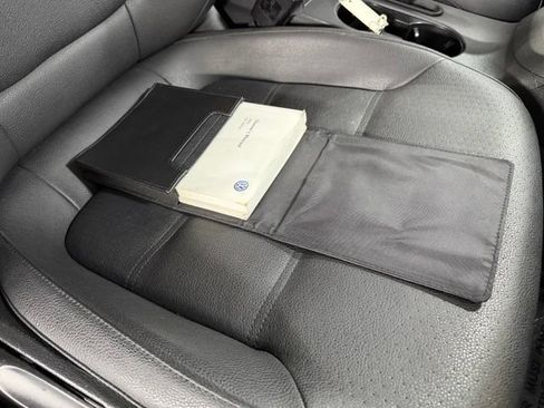 Used 2011 Volkswagen Jetta SE FWD image 16