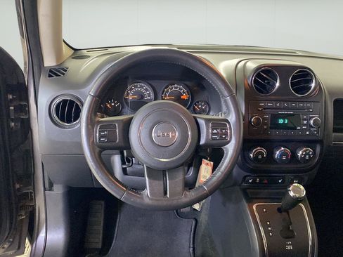 Used 2015 Jeep Patriot High Altitude AWD/4WD image 19
