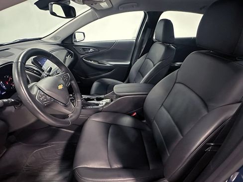 Used 2024 Chevrolet Malibu LT FWD image 3