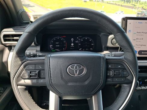 Used 2024 Toyota Tacoma 4x4 Double Cab Hybrid image 20