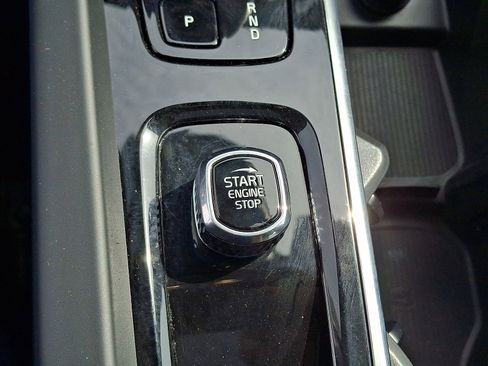 Used 2025 Volvo S60 B5 Core AWD/4WD image 24