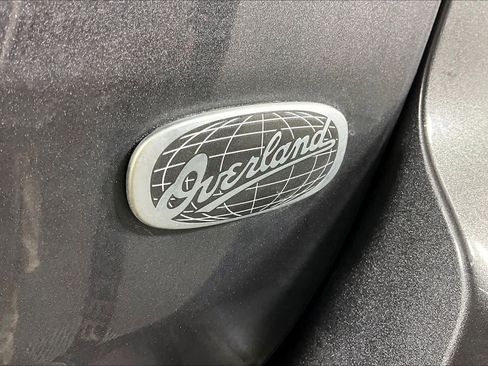 Used 2020 Jeep Grand Cherokee Overland AWD/4WD image 10