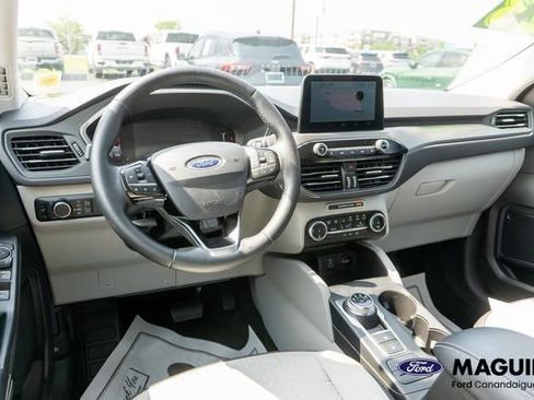 Used 2023 Ford Escape Active AWD/4WD image 12