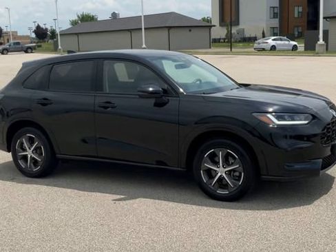Used 2025 Honda HR-V EX-L image 2