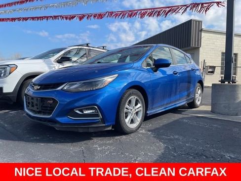 Used 2018 Chevrolet Cruze LT w/ Convenience Package image 1