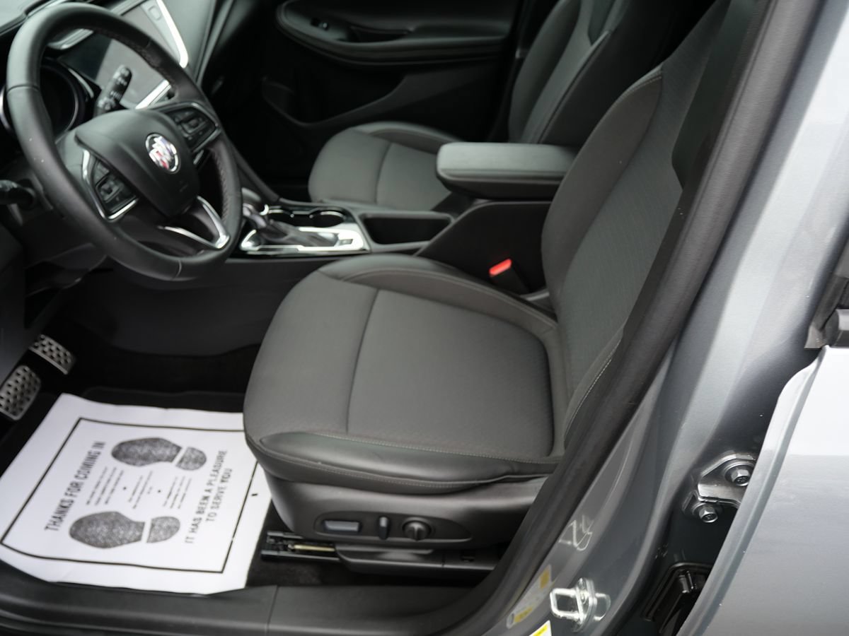 Used 2023 Buick Encore GX Select w/ Sport Touring Package FWD image 10