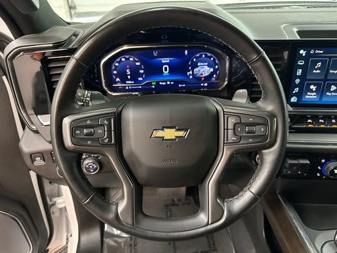 Used 2024 Chevrolet Silverado 1500 High Country w/ Technology Package AWD/4WD image 14
