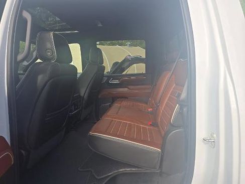 Used 2024 GMC Sierra 3500 Denali Ultimate image 5