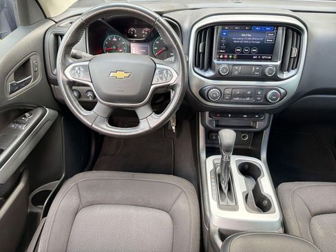 Used 2022 Chevrolet Colorado LT AWD/4WD image 26