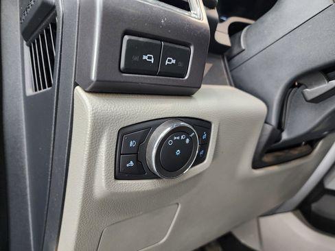 Used 2022 Ford F350 XLT w/ XLT Premium Package image 38